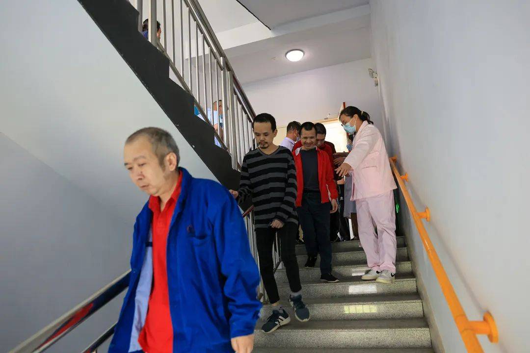 宣传！岳阳消防用行动守护最美“夕阳红”AG真人网页联合排查、高频演练、广泛(图6)